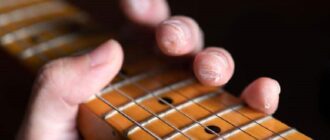 Guitar Calluses: 2 Best Recommendations & Helpful Guide