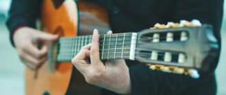 How to Use a Capo to change Keys:3 Steps to master your song